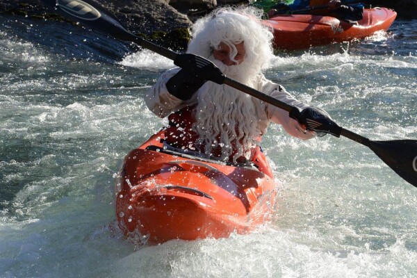 Babbo Natale in Kayak